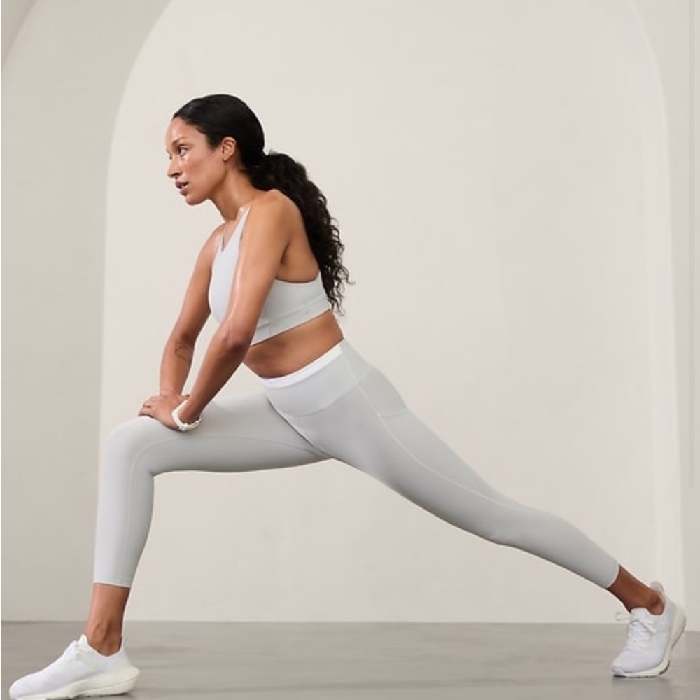 Athleta Interval Stash High Rise Tipped 7/8 Legging
